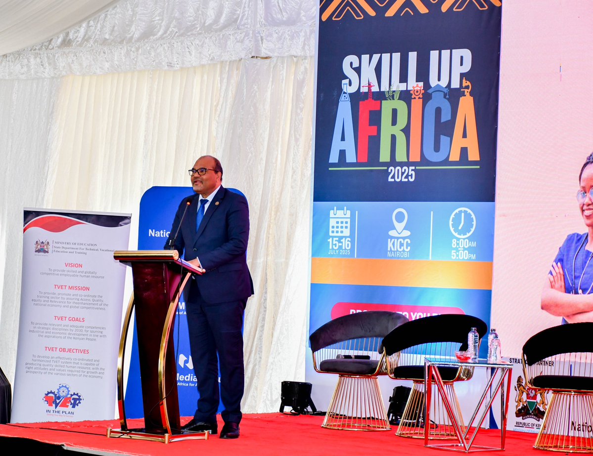 Profshaukat's tweet image. Pleased to be at Skill Up Africa event 🇰🇪 with Geofrey Odundo CEO/MD @NationMediaGrp @PSMwadime, JMugo @FKEKenya emphasizing STI/STEM as key drivers in socioeconomic transformation through #youth empowerment with AI as enabler @KENIAupdates @NYC_YouthVoice @nacosti