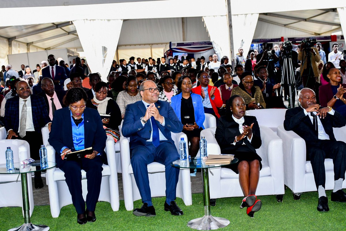 Profshaukat's tweet image. Pleased to be at Skill Up Africa event 🇰🇪 with Geofrey Odundo CEO/MD @NationMediaGrp @PSMwadime, JMugo @FKEKenya emphasizing STI/STEM as key drivers in socioeconomic transformation through #youth empowerment with AI as enabler @KENIAupdates @NYC_YouthVoice @nacosti