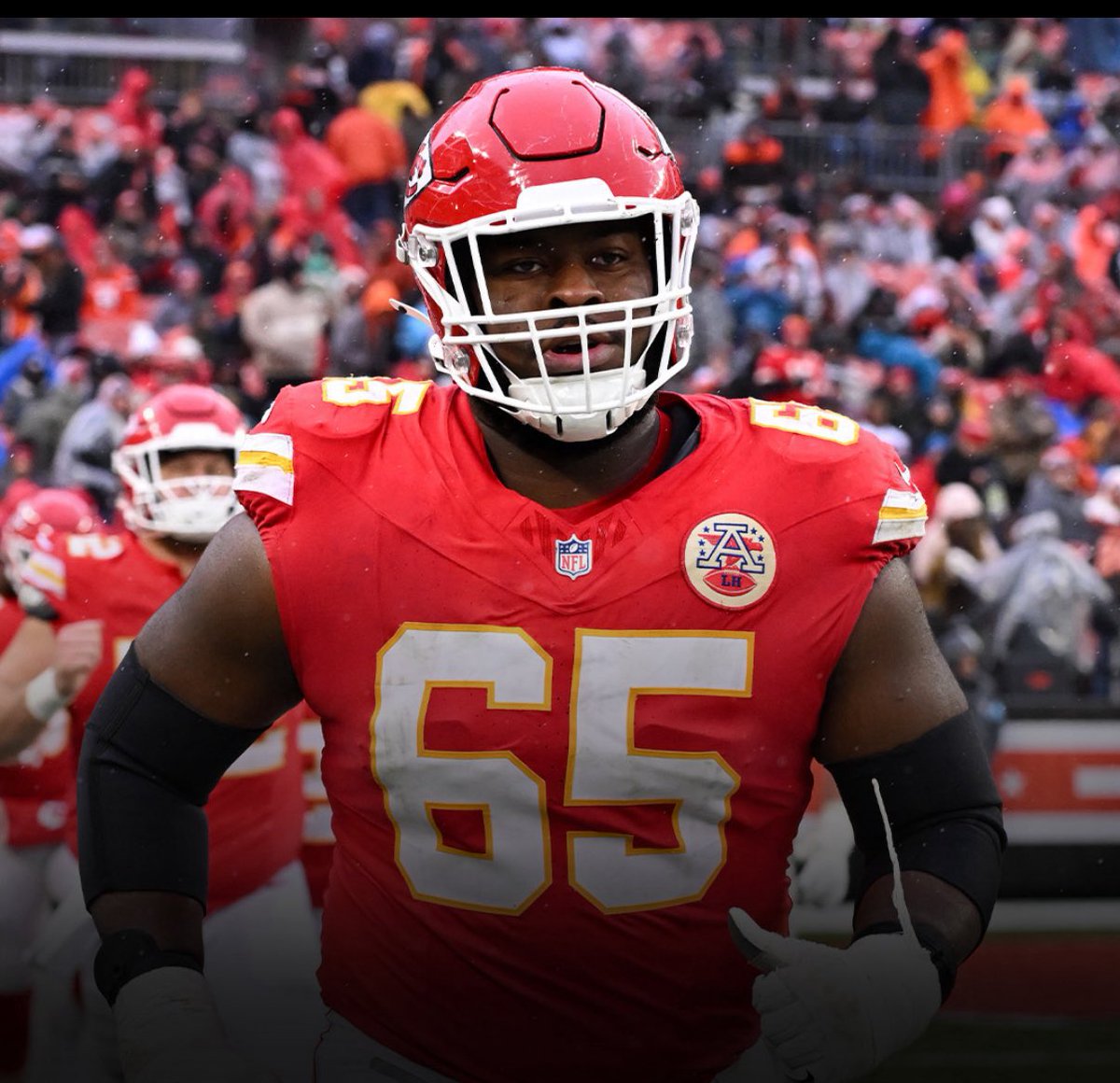 HolyRollerNFL's tweet image. 🔔¡¡BOOOM!! El guardia Trey Smith y los #Chiefs firman una extensión de contrato por 4 años y 94 millones de dólares, con 70 millones de dólares garantizados.
Se convierte en el guardia mejor pagado en la historia de la #NFL. Brutal inversión para Kansas City.🤯💰