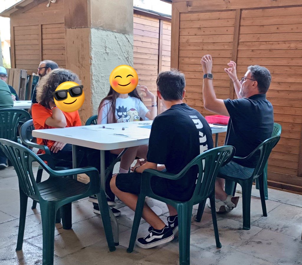 Primera tarde de #CelsiusRol completada con éxito. Dos valientes grupos de buscalíos se han atrevido a probar #TheTroubleshooters. En varios casos, su primer contacto con nuestra afición: ¡Hay cantera!