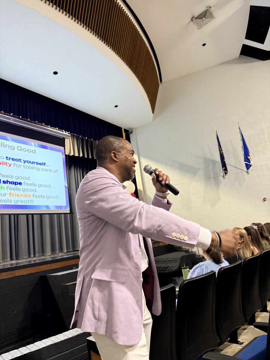 Dr. John B. Gordon III (@drjbg3) on Twitter photo Had a great time Keynoting Joy Jam in Eastern Hancock, Indiana. This event has so much energy and is exactly what educators need right now. I hope our participants understand the importance of being happy, liking what you like, spreading love, and experiencing joy!
#JoyJam2025 Had a great time Keynoting Joy Jam in Eastern Hancock, Indiana. This event has so much energy and is exactly what educators need right now. I hope our participants understand the importance of being happy, liking what you like, spreading love, and experiencing joy!
#JoyJam2025