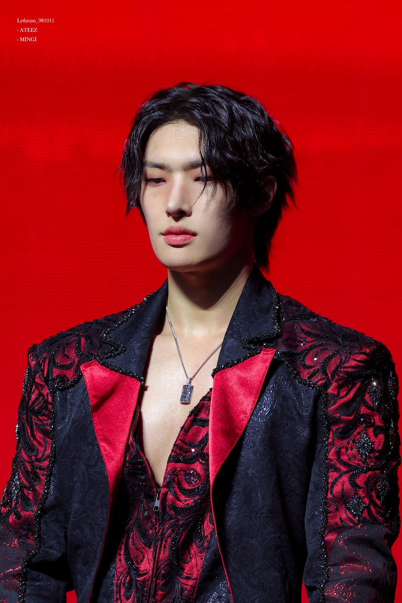 Lythrum_981011's tweet image. 250705 🧊 

🌹🔥

#에이티즈 #ATEEZ 
#민기 #MINGI