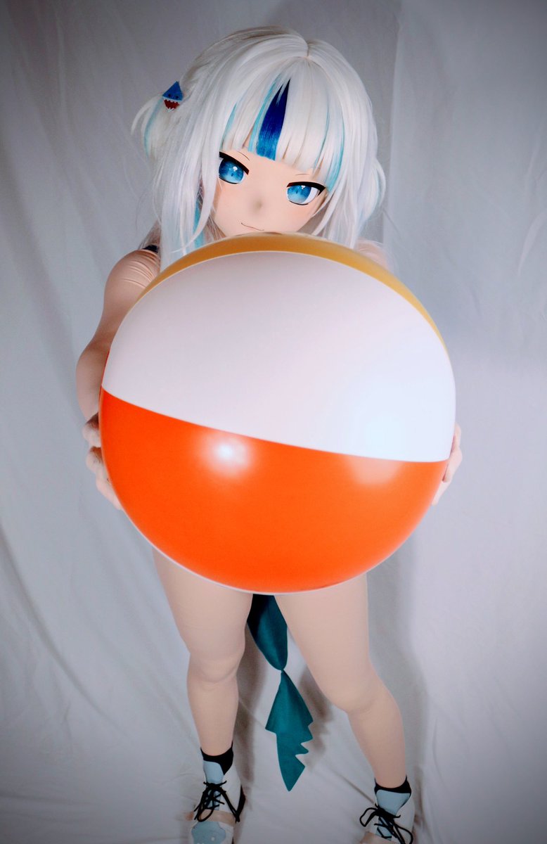 May I interest you in…ball? ⛱️