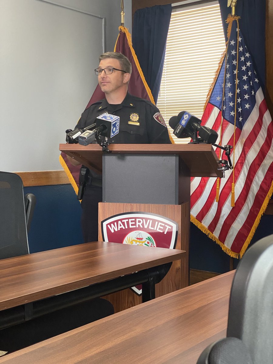 MarisaJacquesTV's tweet image. Watervliet Lt. Brian Strock speaking now about a shooting incident that happened last month involving a 15-year-old. @SpecNews1Albany