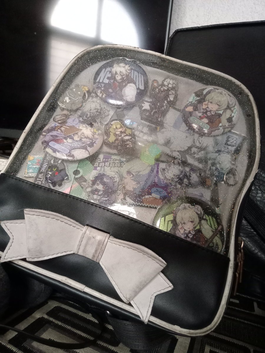 Miru_Letora's tweet photo. Habemos primer itabag de los Victorias y la ship 🤍💚
#VonLycaon #CorinWickes #zenlesszenzero #zzz #victoriahousekeeping https://t.co/wY6DuEbaRQ