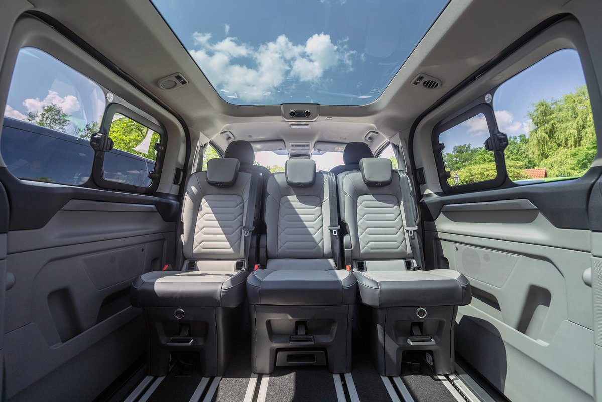 La nueva Ford E‑Tourneo Custom es 100% eléctrica y 100% comodidad.
Ideal para viajes en familia o trayectos profesionales, con diseño, conectividad y lujo.
#Archiauto