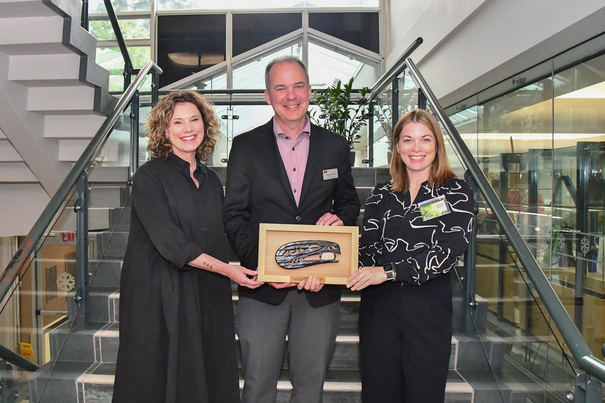 SFUResearch's tweet image. How does @SFU embed sustainability into all we do? Our ESCA framework is the answer—and it just earned a @CityofBurnaby Environmental Award! This reaffirms our climate leadership as we rank top 5 in 🇨🇦, top 50 globally for advancing the UN @SustDev Goals. sfu.ca/dashboard/facu…