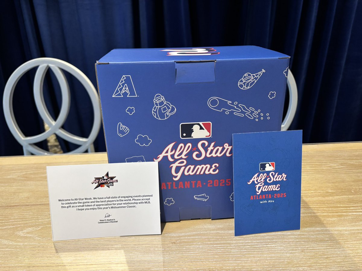 Aku x <a href="/MLB/">MLB</a>

Aku returns to the bright lights for MLB All Star week in Atlanta!

All players, sponsors, and executives received special edition AL and NL All Star themed Aku sculptures, created by <a href="/Micah_Johnson3/">Micah Johnson 👨🏾‍🚀🚀</a>, gifted by Major League Baseball.