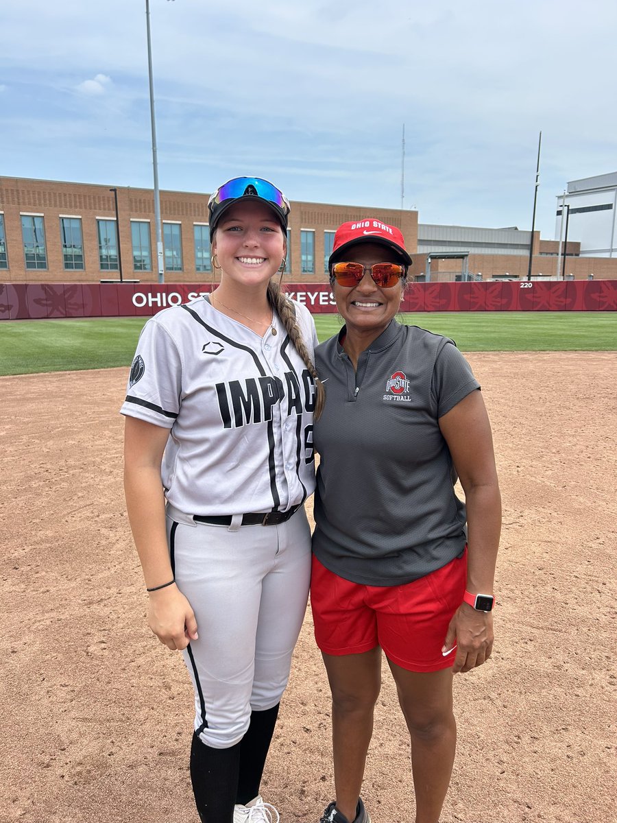 EmmeHackworth's tweet image. Thank you so much @OhioStateSB for hosting such a great camp. Big thank you to @Coach2K_OSU, @CoachCourtOSU, and @Coach_mcGuem for helping me learn so many new things. I had the best time! GO BUCKS!❤️🤍🖤