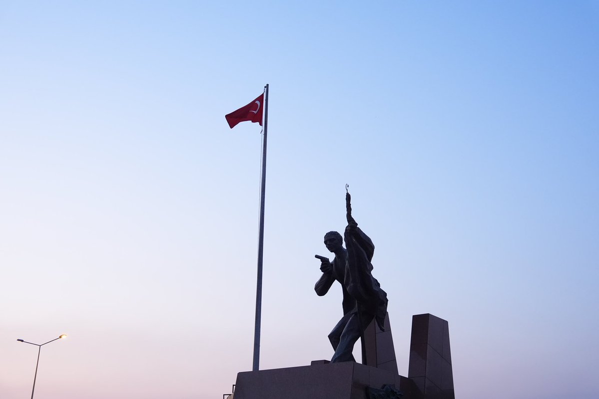 📍İzmir, Konak 

15 Temmuz’un 9’uncu yıl dönümünde meydanlardayız🇹🇷