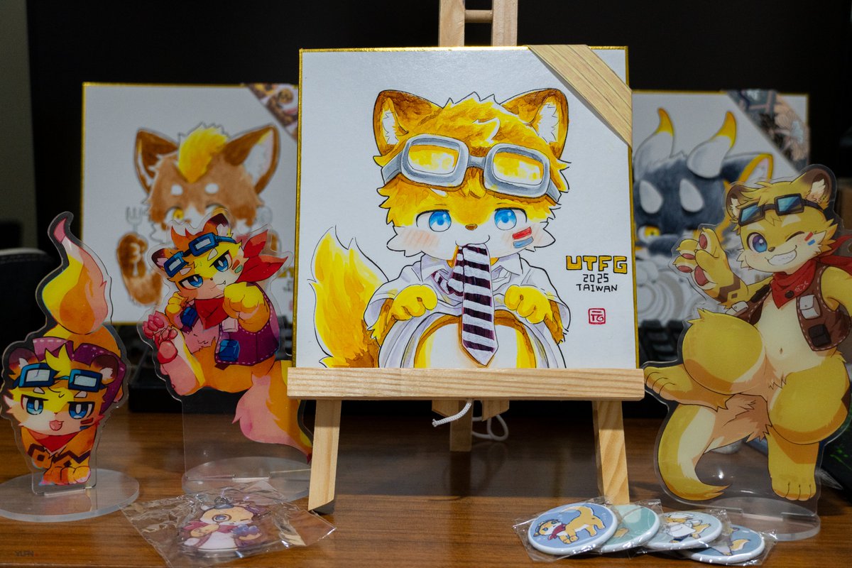 UTFG 2025 Guest of Honor
ROOFxLOOP（るーふる）

And this is my cute friend <a href="/NijiUso/">にじ🔜UTFG</a>  💛💛💛