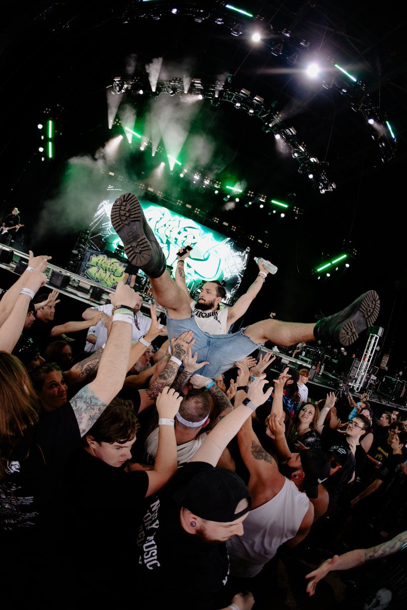 We are steam rolling our way through these Summer Of Loud shows, Tinley Park was incredible!

Today is our only stop in Canada and we cannot wait, Toronto knows what’s up

See you at 3:40pm

P: <a href="/uglivia/">olivia 📸</a>