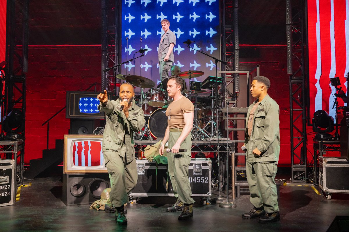 Here's your first look at our cast for #RollingThunder rocking out at <a href="/newworldstages/">New World Stages</a> 🎸

📸: Evan Zimmerman for MurphyMade