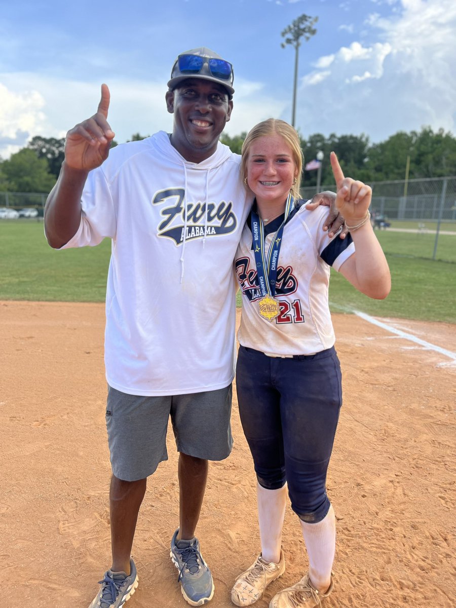 RyleeDavis2029's tweet image. Fun weekend with my team at @DCEliteSoftball ⭐️Stars Over Georgia Showcase⭐️

Ready for this weekend at Southeast Nationals!

#softball #catcher