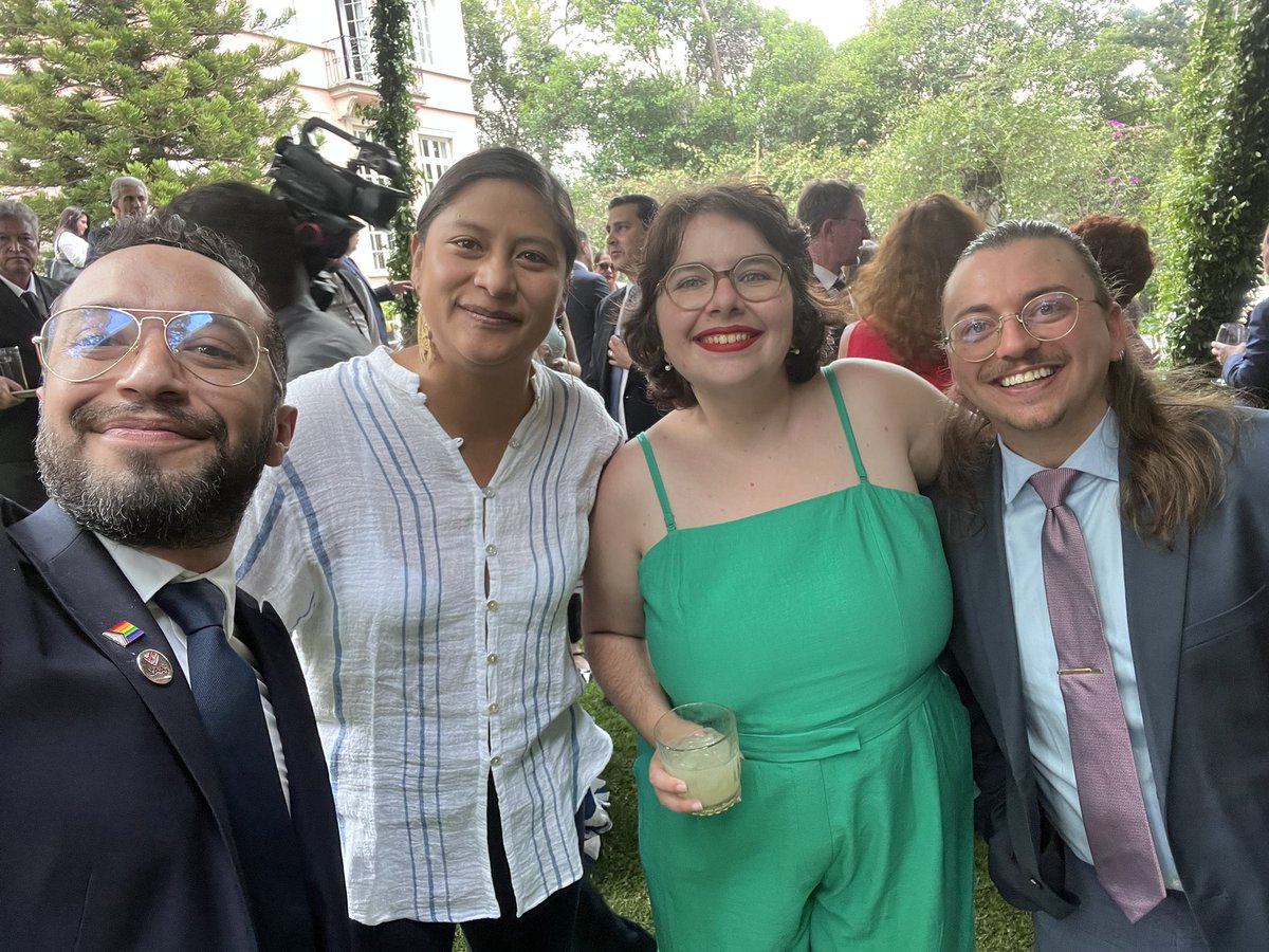 Ivan Tagle (@ivantagledurand) on Twitter photo Ayer celebramos el Día Nacional de Francia 🇫🇷 acompañando a la embajadora <a href="/DelphBorione/">Delphine Borione</a> y al equipo de <a href="/FranciaenMexico/">Embajada de Francia en México 🇲🇽</a>
Un honor compartir con aliadas y aliados que defienden la libertad, la igualdad y la diversidad.
¡Viva la República! ✨ #14Juillet #Diversidad Ayer celebramos el Día Nacional de Francia 🇫🇷 acompañando a la embajadora <a href="/DelphBorione/">Delphine Borione</a> y al equipo de <a href="/FranciaenMexico/">Embajada de Francia en México 🇲🇽</a>
Un honor compartir con aliadas y aliados que defienden la libertad, la igualdad y la diversidad.
¡Viva la República! ✨ #14Juillet #Diversidad