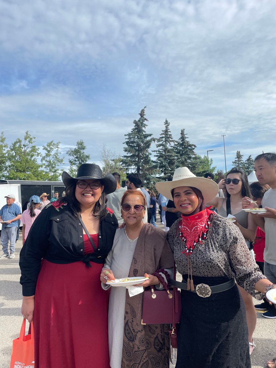 lizettendp's tweet image. The Ismaili Pancake Breakfast is always a highlight—amazing community, great food, and the famous Bharazi that’s worth the wait every year. Huge thanks to all the volunteers who make it happen!