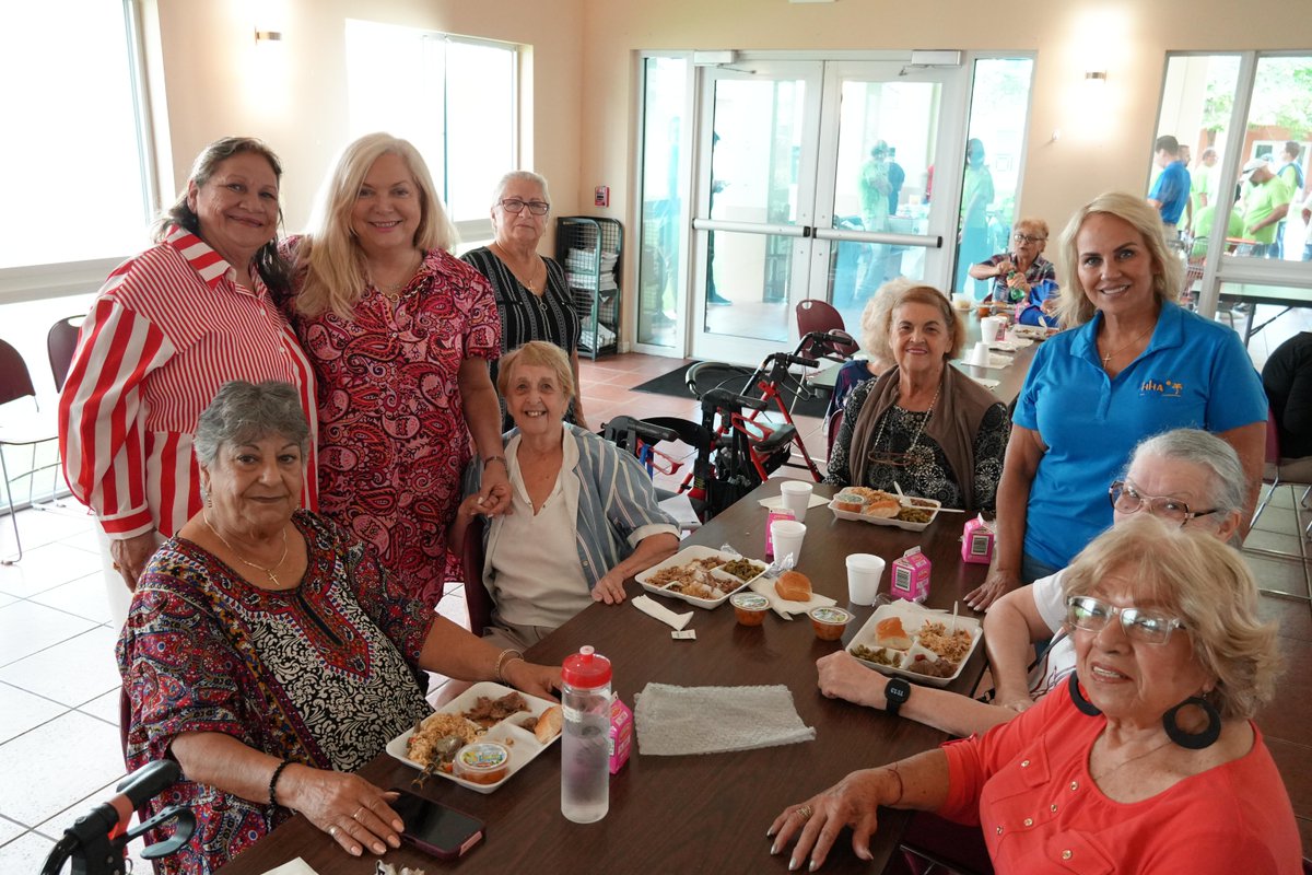 The Miami-Dade Supervisor of Elections joined FPL at the Daisy and Rosa Apartments to help deliver 300 hurricane meal kits to local seniors.

Proud to support efforts that keep our community safe and prepared! 🌪️💙