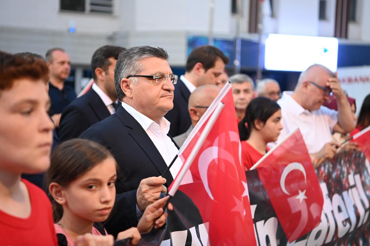 🇹🇷Selam Olsun, Tanka Karşı Dimdik Duran Kahramanlara…
🇹🇷Helal Olsun, Bu Yiğitleri Doğuran Eli Öpülesi Analara…

🇹🇷15 Temmuz Demokrasi ve Milli Birlik Günü Yürüyüşü, #Sinop’ta coşkulu bir şekilde gerçekleştirildi.

#ZaferinAdıTürkiye🇹🇷 
#15Temmuz
#SinopTekYürek