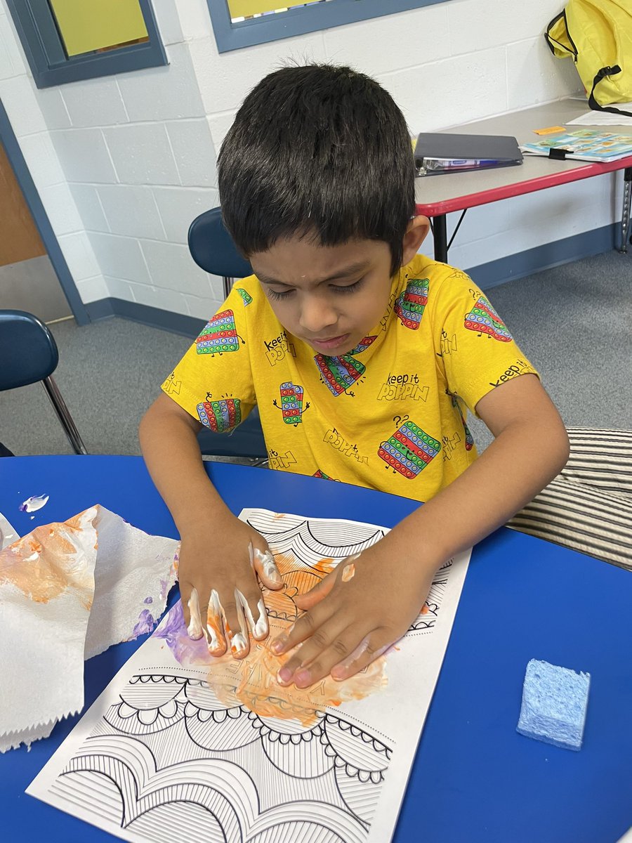 Expressing our creativity with paint during ESY! <a href="/Dr_BethHoffman/">Beth Hoffman</a>