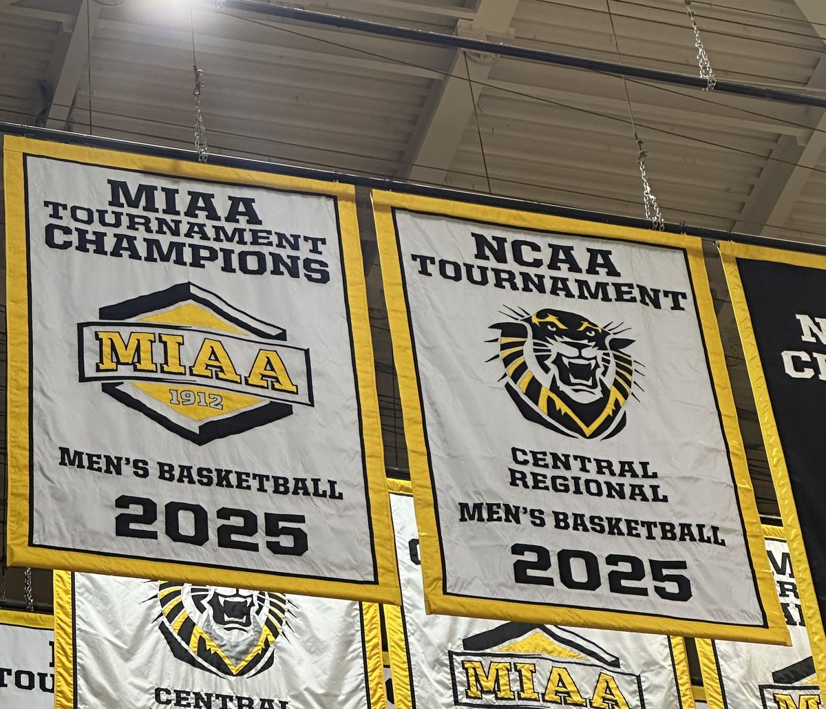 fhsutigerhoops's tweet image. 🐯🏆🐯