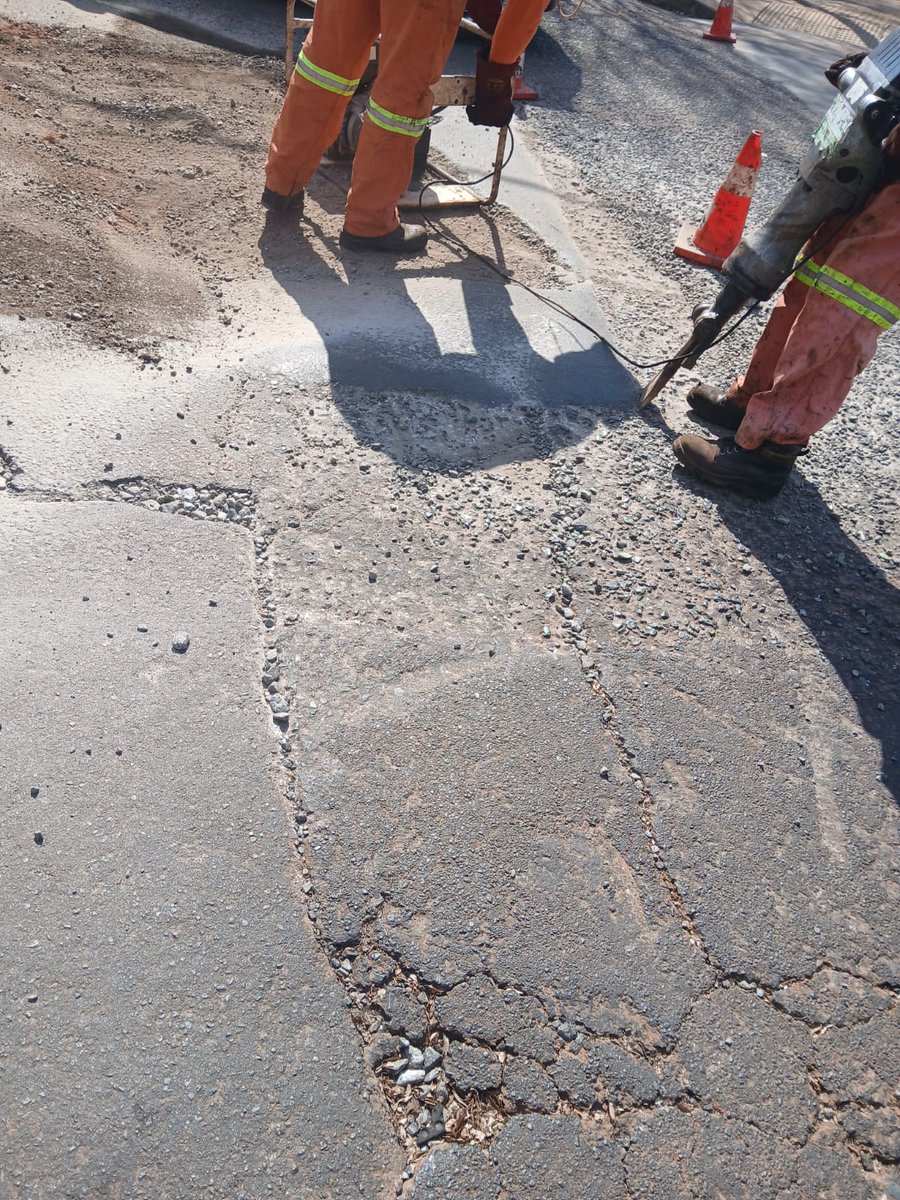 CrumRegionB's tweet image. The War on Potholes Campaign is in full swing! @MyJRA has been hard at work repairing potholes in Ward 87, improving road safety and driving conditions for all.
@CityofJoburgZA @CRUM_CoJ #HighImpactServiceDelivery #JoburgReimagined