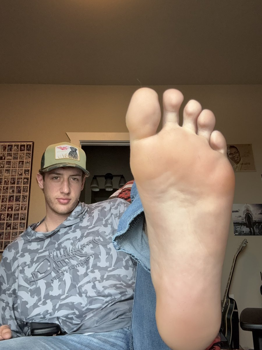 Master Robert tweet media