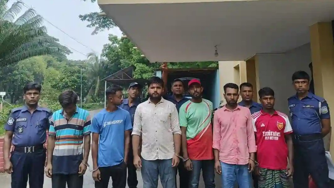 মাদারগঞ্জে ৬ জন বিভিন্ন অভিযোগে আটক: মাদক, চাঁদাবাজি, হত্যা ও নারী নির্যাতন মামলায় পুলিশি অভিযান