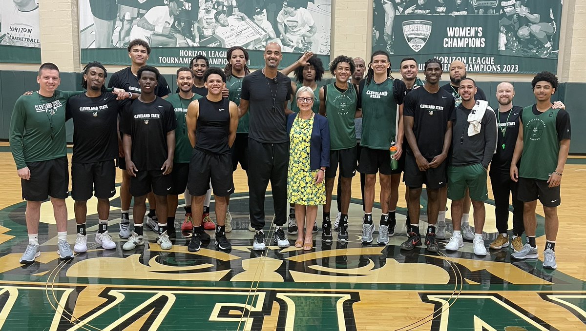 csu_basketball's tweet image. Awesome to have @CSU_President stop by practice today!
#BUILD | #GoVikes
