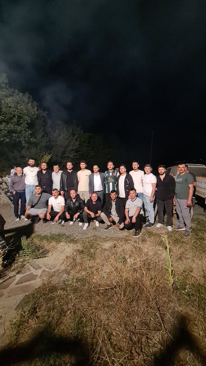 Gençlerimizle "Altaylar'dan Tuna 'ya sohbetindeyiz.
Ve pırıl pırıl bir Gençlik var önümüzde.
UMUT var!

İl Başkanımız <a href="/TumerYurekli/">Tümer Yürekli</a> ve Gençlik Kolları Başkanımız  <a href="/YunusEmre_Aytar/">YunusEmre Aytar</a> DENGE GAYRİMENKUL YENİSEFASPOR un takımına Moral yemeğinde Gençlerle buluştular

#AnahtarParti Bolu