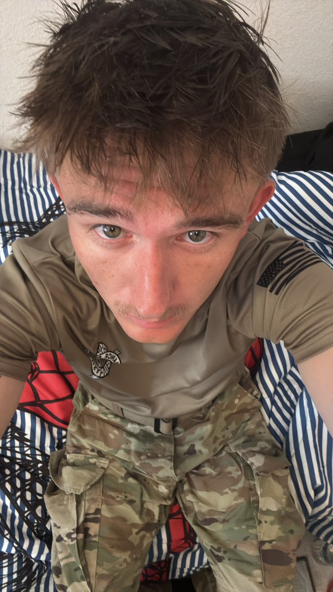 Uhpluhh's tweet image. yall don’t be doing it IRL though