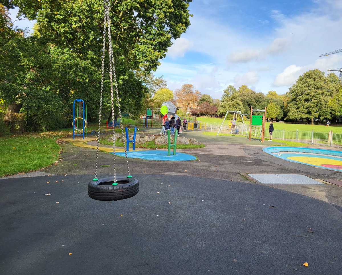 We’re celebrating 26 Green Flag Awards in Lambeth;  including a first-time win for Agnes Riley Gardens!🎉🌳

Big thanks to our Parks team, volunteers, and community partners for keeping our parks beautiful, safe, and welcoming👏🤝 

For more info👉 brnw.ch/21wUaw0