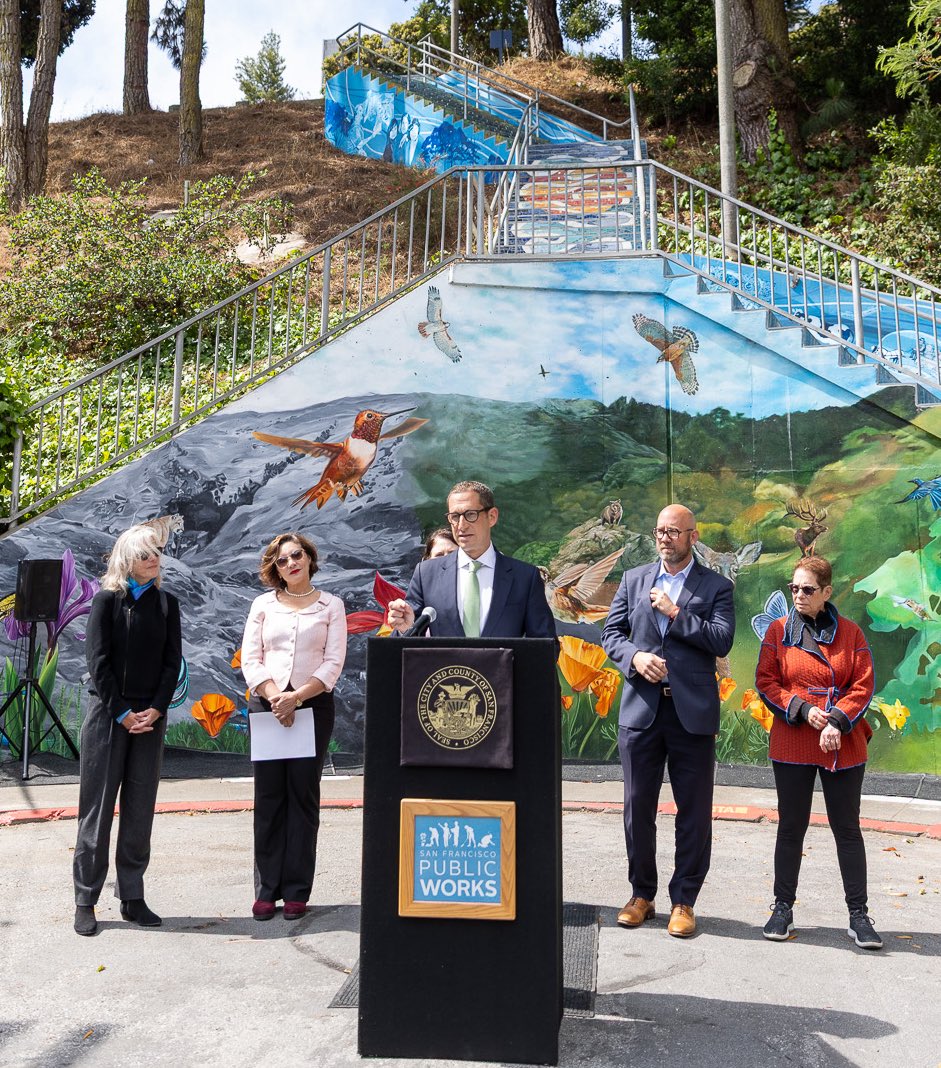 DanielLurie's tweet image. I love this city, and so does every San Franciscan I talk to.
Our new Love Our Neighborhoods permit program will make it easier to turn that love into action. It will now be easier to install a little library, paint a mural, or put in a planter box—with the city supporting the…
