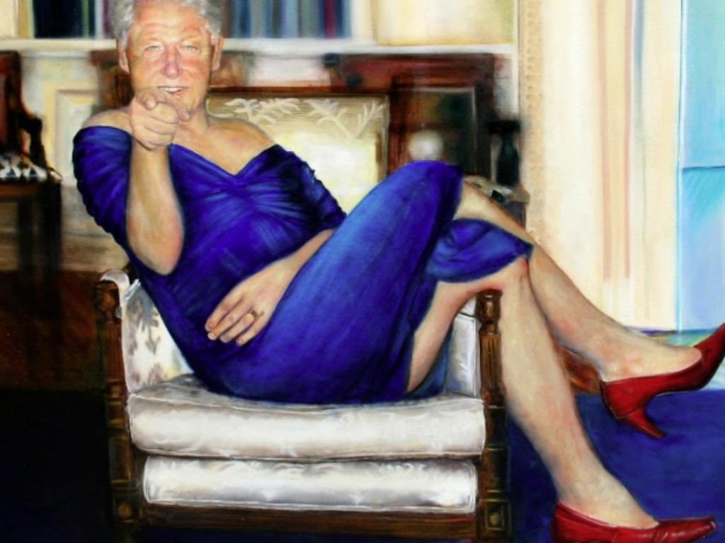 THTRNightmares's tweet photo. @showbiz411 YOU ARE REPLYING TO A 6 YEAR OLD TWEET. MIGHT I SUGGEST YOU UPDATE THE OUTDATED PHOTOGRAPH OF BILL CLINTON IN YOUR PROFILE WITH THIS ONE TAKEN AT JEFFREY EPSTEIN’S HOUSE https://t.co/9DhdqtL1h5