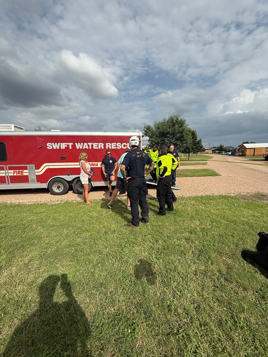 Proud of Virginia Beach Swiftwater Rescue Team. They found this sentimental family quilt flooded out of a storage unit in Texas. The team located the Thrash family and returned it while in Kerrville Texas. WAY TO GO VB SWIFTWATER! <a href="/WAVY_News/">WAVY TV 10</a> <a href="/VirginiaBeachFD/">VBFD</a>