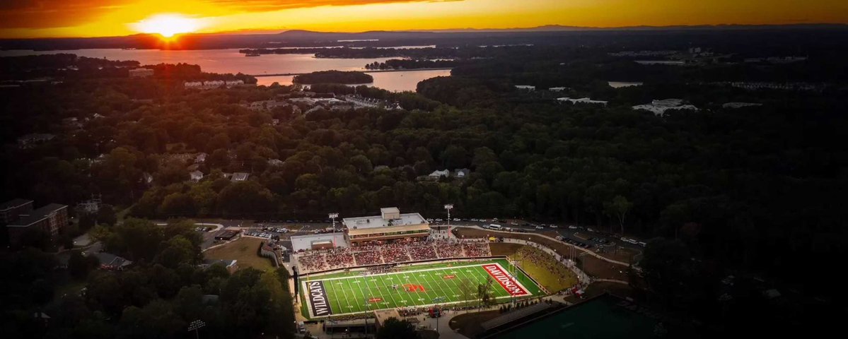 JRTell15's tweet image. A Huge thank you to @DavidsonFB  &amp;amp; @Coach_Thakkar For inviting me to a camp this July! @CoachBerry247 @caffeyjbhs @JensenFootball @n_parrott478 @MathisGaius @DaruStrong