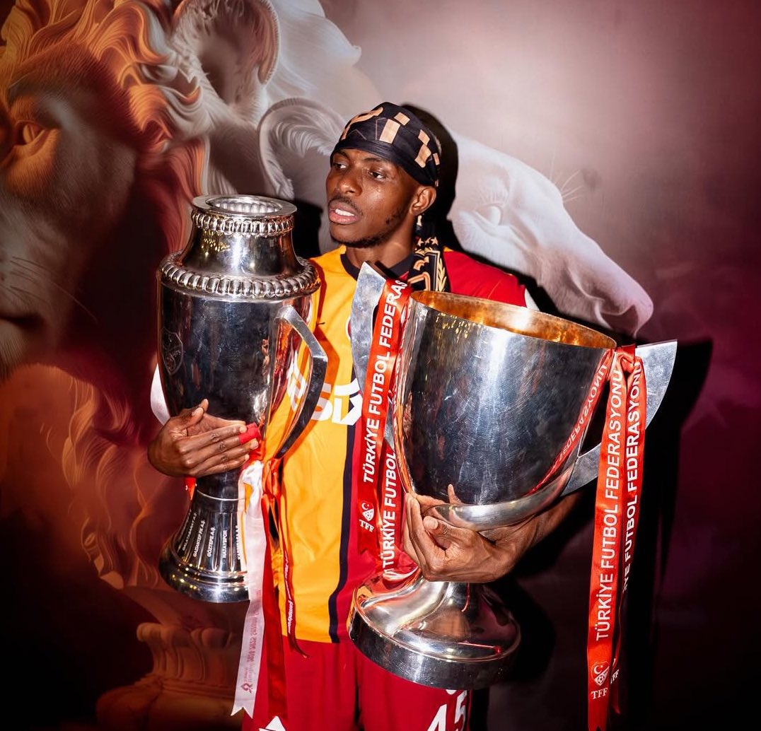 🌙 İyi geceler…

🦁 Osimhen bugün de gelmedi…
Unutma, büyük yıldızlar geç gelir ama ışığı uzun sürer!
⏳ Sabır, zaferin anahtarıdır…

✨ Galatasaray forması o yıldızla parlayacak, çok az kaldı…
#Osimhen #Cimbom #Aslanın