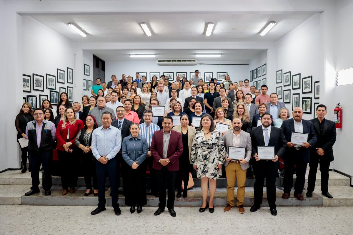 LosPoliticosVer's tweet image. JUSTICIA LABORAL!
Reconocen excelencia jurídica laboral a Junta Local y colegios de abogados
#STPSP comunica
@STPSPveracruz1 
lospoliticosveracruz.com.mx/?p=148870