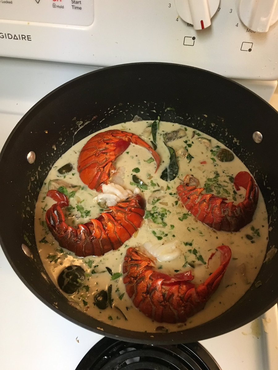 jakeboggan's tweet image. I was seducing a woman. I woke up at 230am, went lobster diving in the Pacific, flew from LAX to SLC that morning and cooked her a delicious green curry lobster dinner that night.
It worked, we're married.