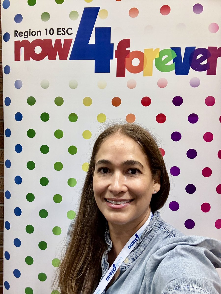 Romacha73's tweet image. I got to meet one of my favorite authors at the Early Child @R10N4F conference today! I’ve been reading @peterhreynolds books to my students for years—this was one of the coolest things that’s ever happened to me as a teacher! Thank you! 
 #PKWorld #AuthorMeet #gratefultweet