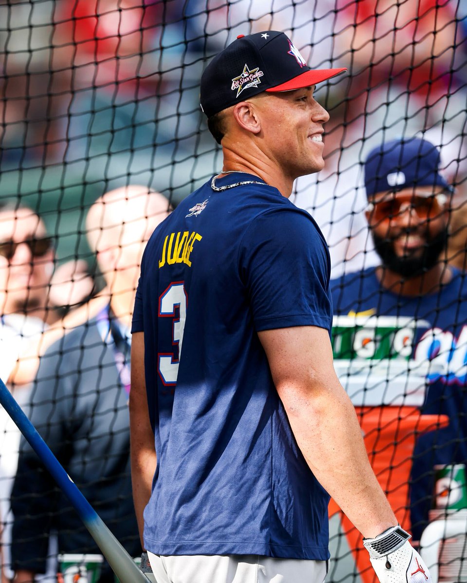 Warming up for the Midsummer Classic. 

#AllStarGame