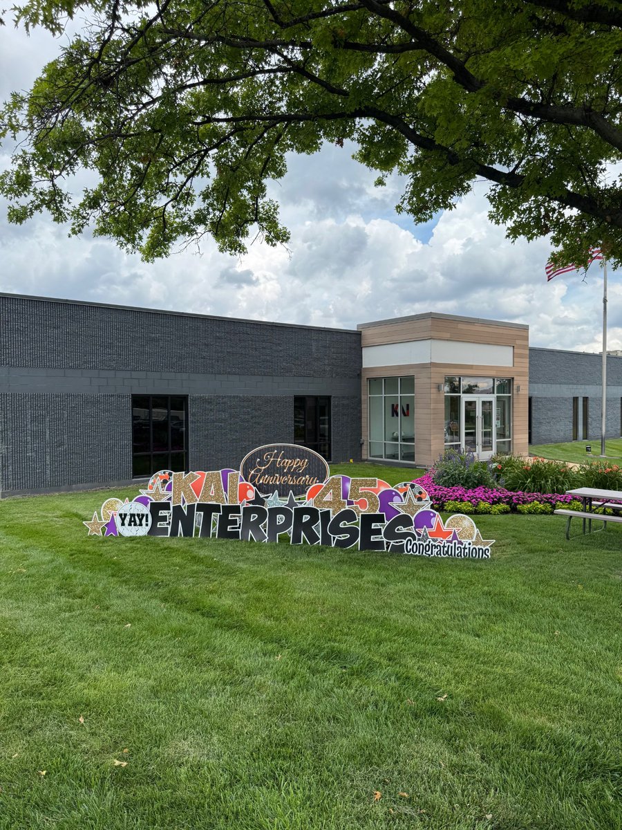 KAIenterprises's tweet image. Celebrating 45 years of #TransformingCommunities during #KAIWeek! 🎉 We thanked our team with sweet treats from @therebelspoon, fresh KAI swag, and a festive #STL office entrance by @signgypsiesstl.