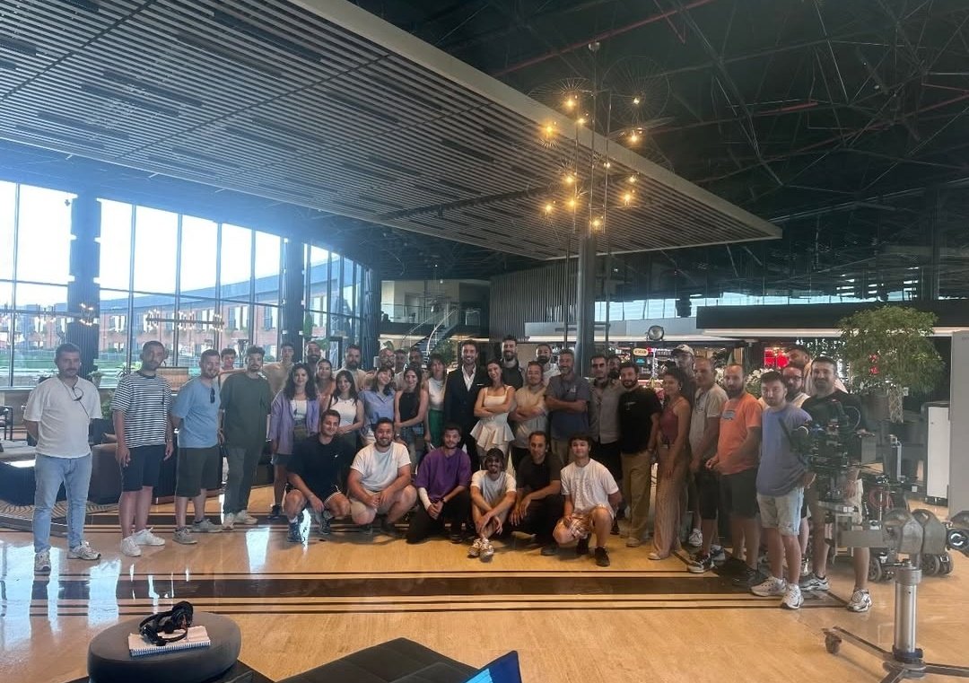 #ÇiftKişilikOda nın final bölümünün çekimleri tamamlanmış, tüm ekibin emeğine sağlık 🙏🏻