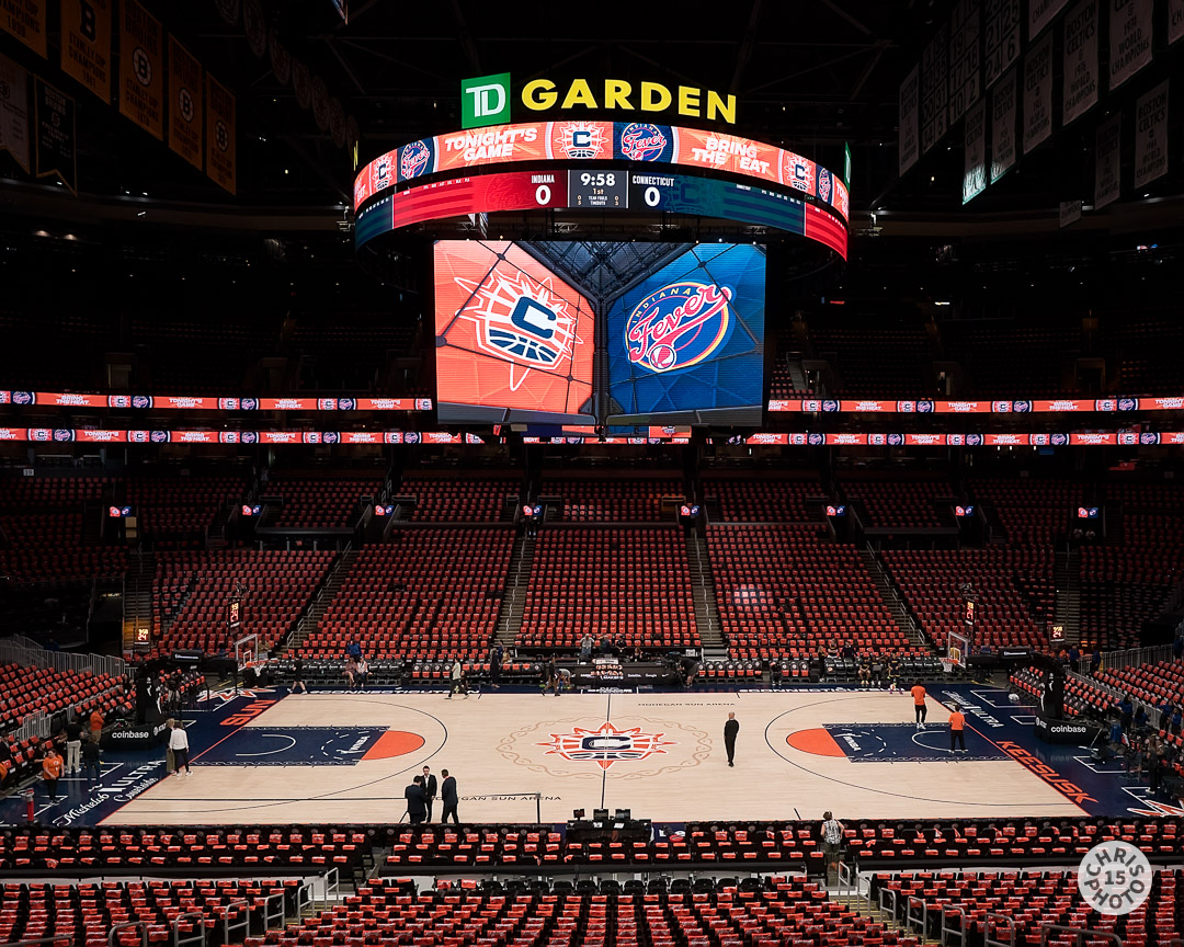 chrisphoto15's tweet image. The @IndianaFever take on the @ConnecticutSun
at TD Garden tonight in #WNBA action! Tip-off at 8pm