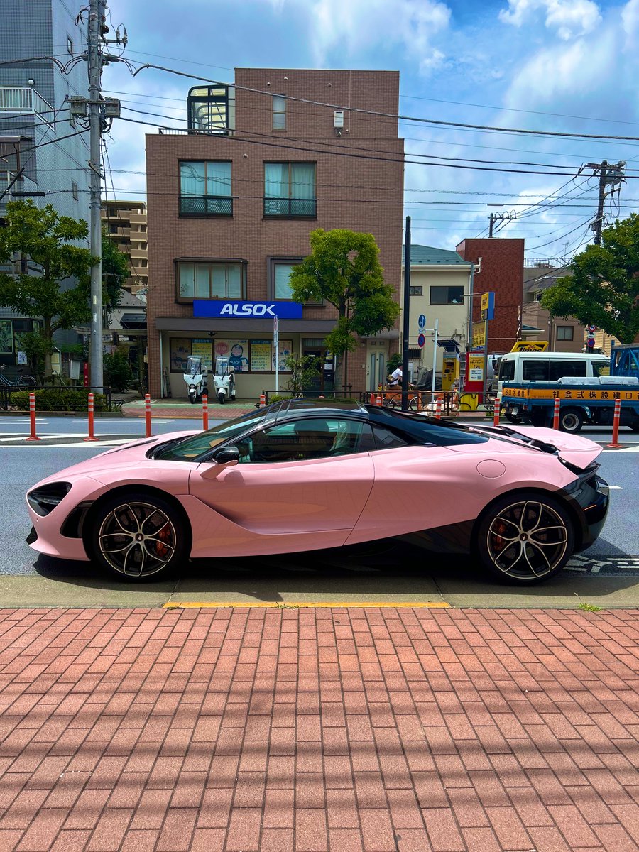 YOLO_CARWRAP's tweet photo. #マクラーレン
#720Sスパイダー
#カーラッピング 
#ツートンラッピング 
#YOLO https://t.co/IKqWCk3tEP