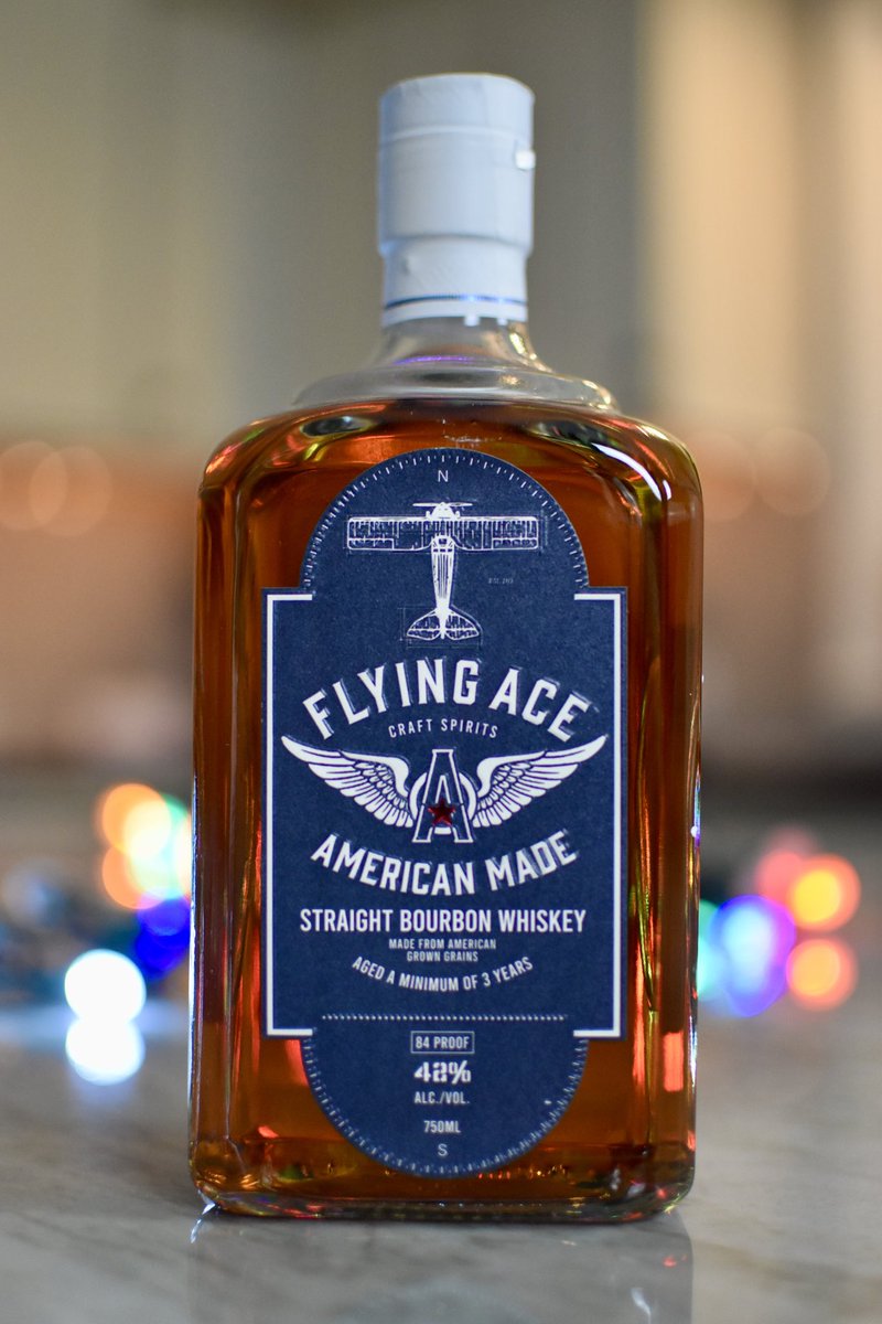 Another day, another Michigan #Bourbon review! This one is called Flying Ace Straight Bourbon Whiskey. Click the link to hear our many many thoughts!

youtu.be/xWgTnbwCtt4?si…
