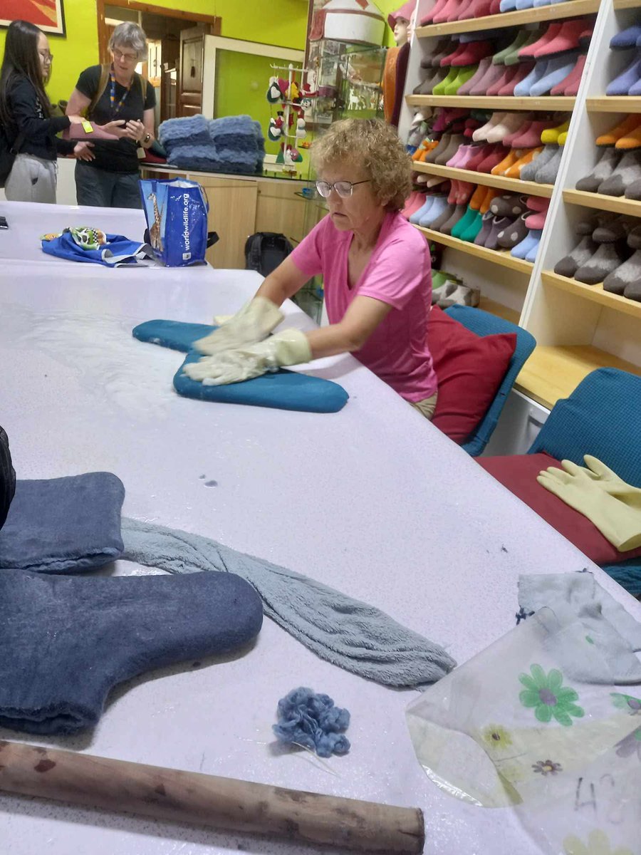 Жуулчид айлчлан эсгий хийж туршлаа.. 
Баярлалаа Eternal Landscapes Mongolia Jess Brooks🥰🥰🥰