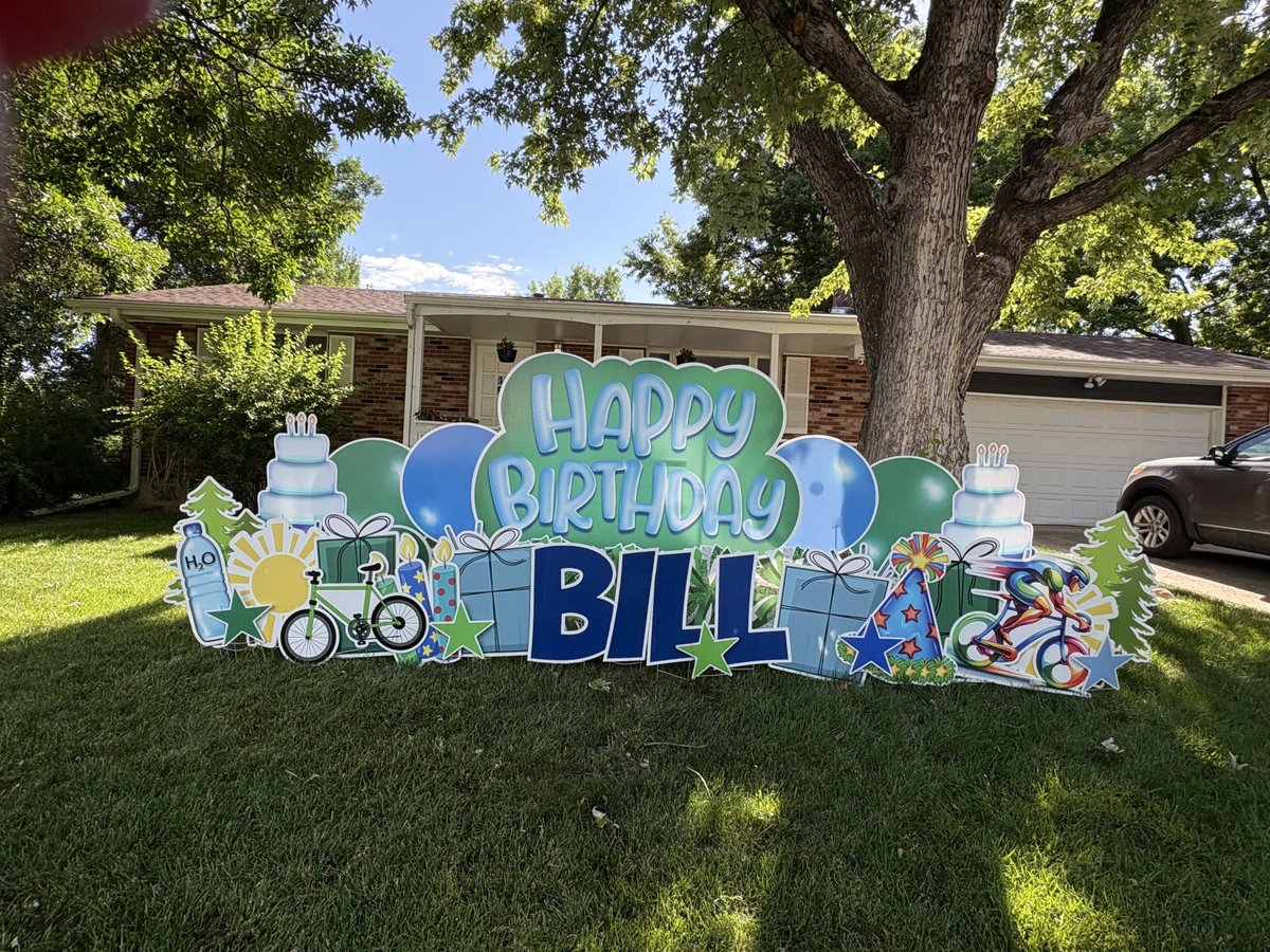 SGFoothills's tweet image. Happy birthday Bill! Hope you had a fabulous day! #bikes #bikerider #blueandgreen #happybirthday #surprise #readysetcelebrate #party #celebrate #cakes #candles #fun