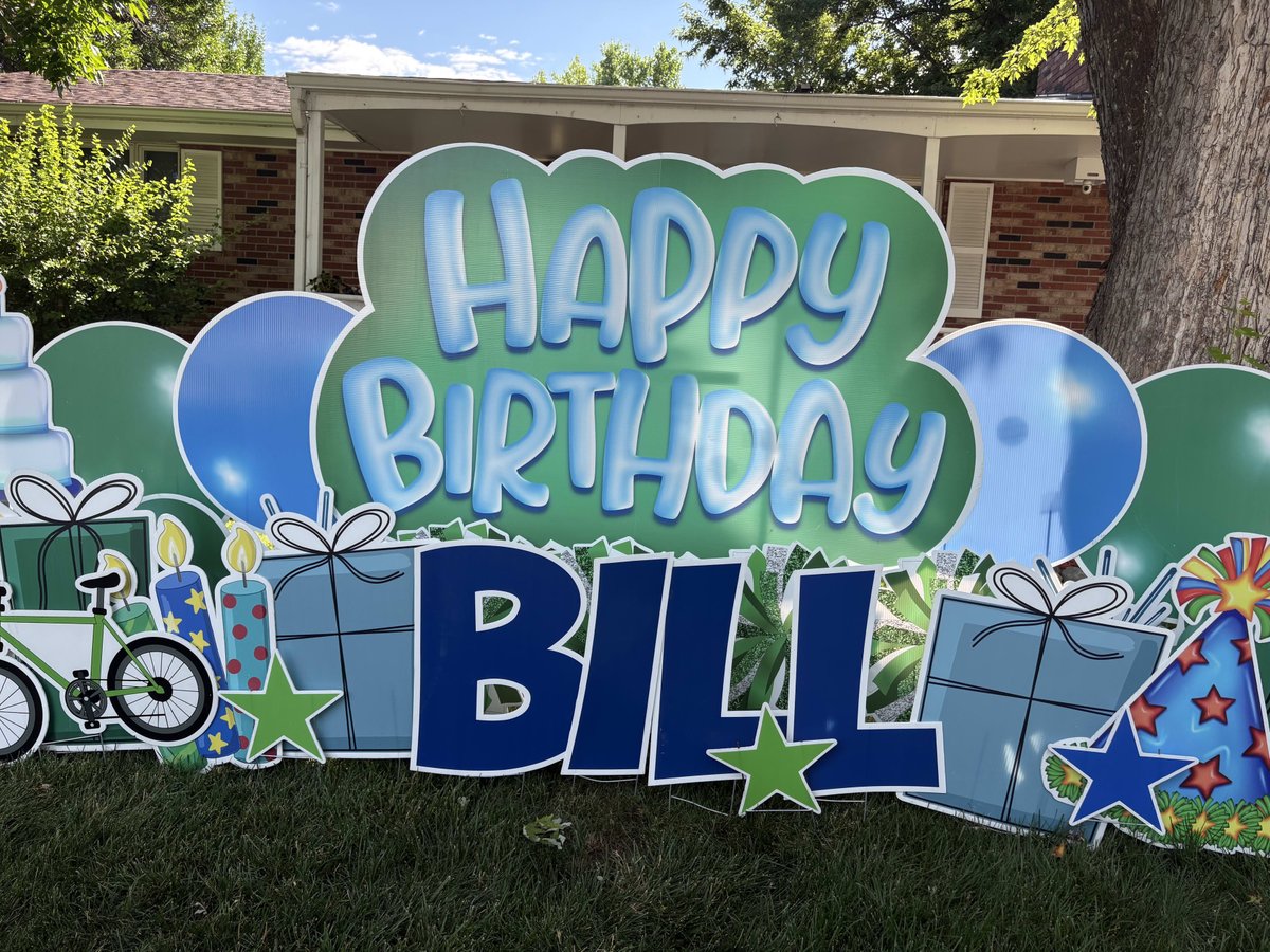 SGFoothills's tweet image. Happy birthday Bill! Hope you had a fabulous day! #bikes #bikerider #blueandgreen #happybirthday #surprise #readysetcelebrate #party #celebrate #cakes #candles #fun