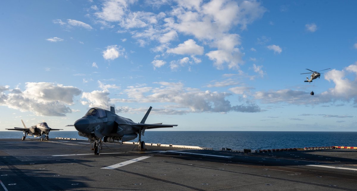 PacificMarines's tweet image. U.S. service members in the Pacific alongside the Australian Defence Force kick off #TS25 with the opening ceremony in Sydney, New South Wales and flight operations in the Coral Sea, July 13, 2025.
📸: LSIS Danyellah Hill & MC3 Kenneth Melseth | @DefenceAust & @USNavy