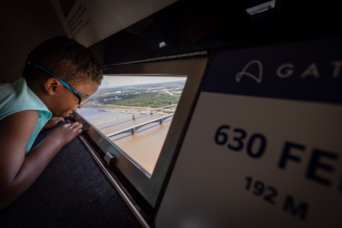 GatewayArchSTL's tweet image. “You get a view! You get a view! You get a view!” 👀 🎁
Today is National Give Something Away Day. So I’m offering up the view where the sky kisses our river city, where steel greets the sunset and where jaws drop 630 feet.
Well, the virtual view that is. You've got to come…